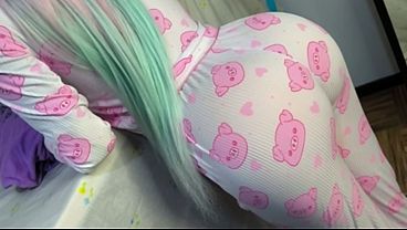 Image My stepdaughter is still a virgin and always wears pajamas, pajamas that are tight around her big ass. Today she told me: &quot_Fuck me with my clothes on but don't put it in me&quot_ (Over 18)