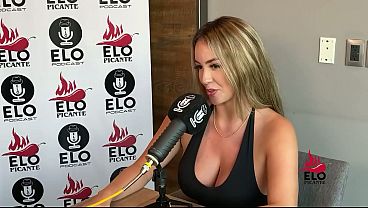 Image Tatiana Alvarez se come toda la banana con cremita