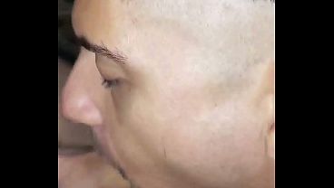 Image Chupei gostoso piru do novinho que trabalha comigo escondido no estoque do sacolao