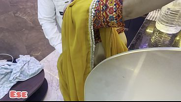 Image Naukarani Ki Beti ko Laalach Deke Uski Choot Maarli...