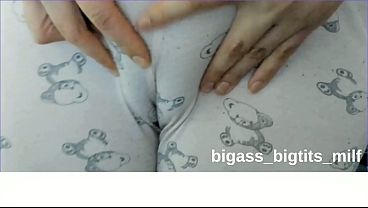 Image CAMEL TOE- PUSSY İN PAJAMAS-MASTURBATE İN PAJAMAS