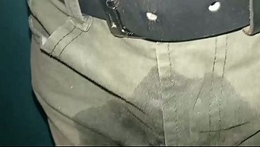 Image Pantal&oacute_n orinado con pa&ntilde_al de tela y olor a amoniaco segunda parte