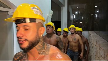 Image Casal n&atilde_o paga pedreiros e eles resolveram cobrar de outro jeito