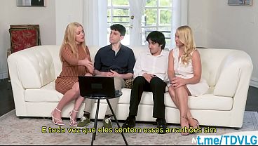 Image Assistindo porno junto com as madrastas LEGENDADO