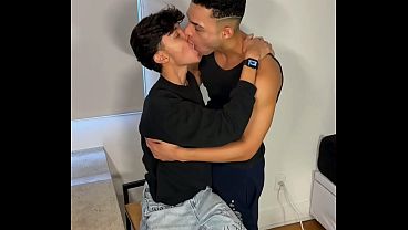 Image TIRANDO A VIRGINDADE DO NOVINHO