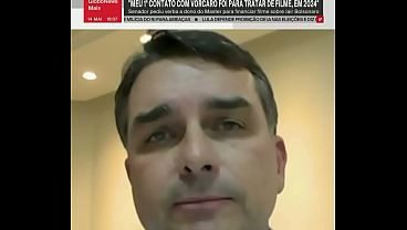 Image Politico Corrupto Sendo enrrabado Por Jornalistas Aovivo
