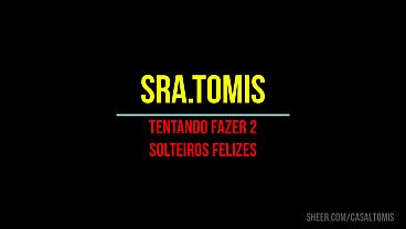 Image Sra,Tomis encontra 2 solteiros e faz sexo