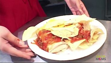 Image He made her breakfast and she was so happy she had to give a blowjob