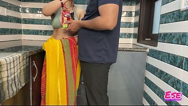 Image Meri Hot and Sexy Aunty Ki Choli Mein Rang Lag Gaya Holi Mein