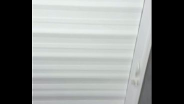 Image dotado &eacute_ flagrado no banheiro da faculdade batendo uma e encontra um novinho para arrega&ccedil_ar cu (completo)