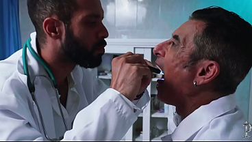 Image Doutor Mauro foi passar por uma consulta com seu amigo Doutor cavalao e o exme nao deu nada e acabou dando rolona para seu amigo chupar