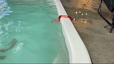 Image Mamada na piscina