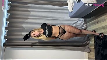 Image coelhinha safada fazendo BOQUETE no amigo do ex-marido - Aline Novak
