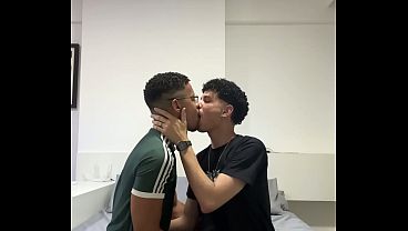 Image Fudendo o putinho de calcinha