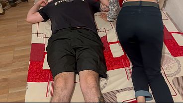 Image Incre&iacute_ble! Mi novio se folla a mi amiga mientras voy al s&uacute_per