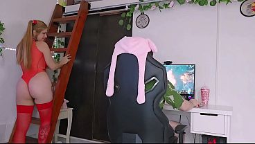Image Asuka cosplay - Roomate cachonda quiere jugar con mi polla mientras juego path of exile