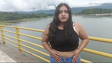 Image Chica abandonada por su novio es auxliada y follada por un extra&ntilde_o