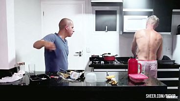 Image N&atilde_o acredito que minha Empregada &eacute_ t&atilde_o gostosa