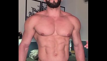 Image Brincadeira com macho musculoso