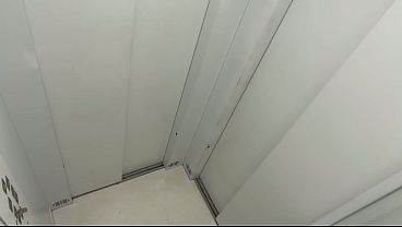 Image ROSSA VAXX SE PONE MUY CACHONDA HACE UN TR&Iacute_O EN EL ASCENSOR CON SUS DOS VECINOS Y SU NOVIO LES PILLA- BRADY BUD