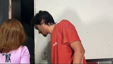 Image Minha amiga achou que estava sendo traida e me pediu ajuda para descobrir, aproveitei para dar minha buceta para o namorado dela