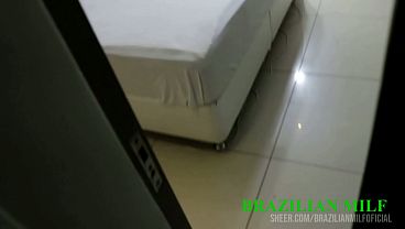 Image empregado entra no quarto da patroa e fode a mulher do patr&atilde_o (VIDEO COMPLETO NO RED/SHEER)