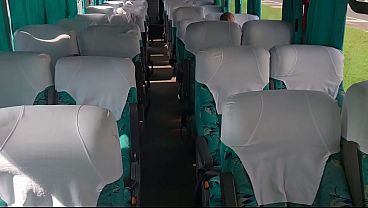 Image Sexo com motorista do &ocirc_nibus na parada para almo&ccedil_o durante a viagem casada &eacute_ pega no flagrante pelo marido