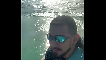 Image Novinha Brasileira deliciosa da perdido no corno manso e vai fuder com o instrutor de jetski no mar.