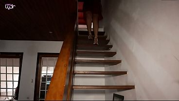 Image esposa safada faz footjob com p&eacute_s em marido pauzudo at&eacute_ ele gozar muito