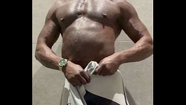 Image Black Muscle Flex Show Delivered to an Old Dub House Backdrop Rythmn