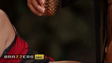 Image BRAZZERS - Yorgelis Carrillo Oils Up In The VIP For Leo Santos And Delivers The Fuck Of His Dreams